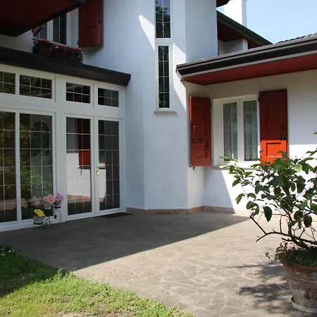 Couette-café Vanessa House 4*