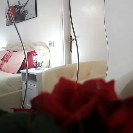 Vanessa House 4*