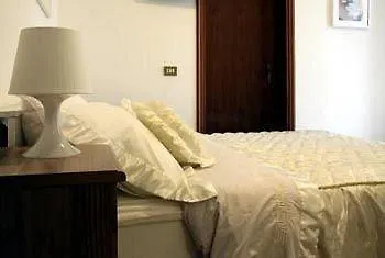 住宿加早餐酒店 瓦内萨住宿加早餐旅馆 马尔泰拉戈