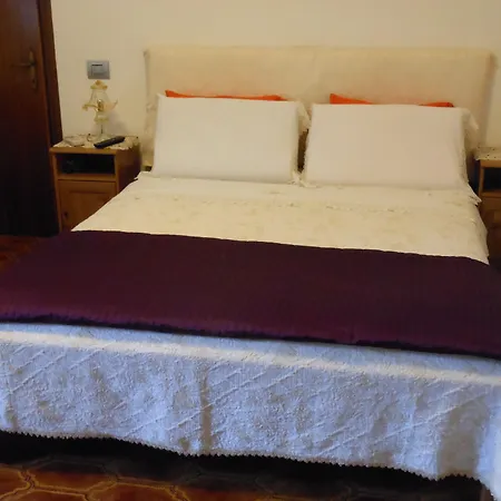 Vanessa House 4*